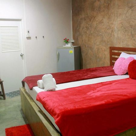 Ban Khun Rin Homestay Амфава Екстериор снимка